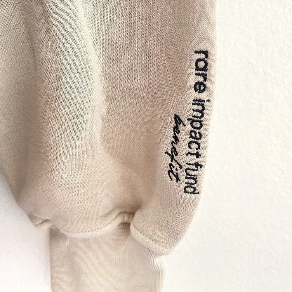 Abercrombie Mens Oversized Hoodie‎ Size M Beige Soft AF Rare Impact Fund Benefit